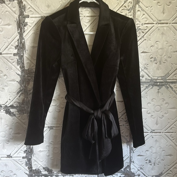 Express Pants - Express Black Velvet Women's Blazer romper mini dress